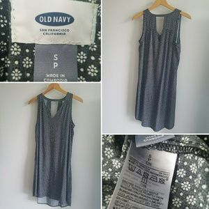 Old Navy Like New shift dress -Small